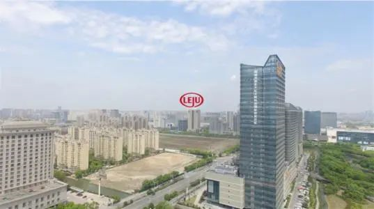 鋼筋價格現(xiàn)在6800元／噸，比3月底貴2800元／噸！沙子水泥人工都在漲，你還在等房降價？別賭今年的房價！買房無技巧，全