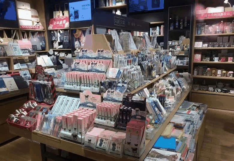 你的孩子熱衷“文具盲盒”嗎？警惕！一批中小學生正在“入坑”！