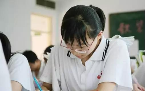 家有初中生：初二要在五個方面下功夫，不然上了初三困難重重！