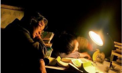 父親，孩子高中能否過好，你的角色很重要！當?shù)亩己煤每纯? /> </p>
      <div   id=