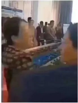 上頭條了，新房不收中介費(fèi)，說的嗓子疼都不聽，非要自己去售樓處，價(jià)格高10萬反而沒有優(yōu)惠！