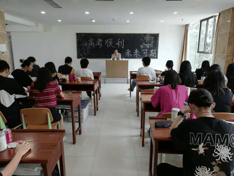 百年書院第七屆藝考生文化集訓(xùn)班結(jié)業(yè)啦！是結(jié)束，亦是開始！