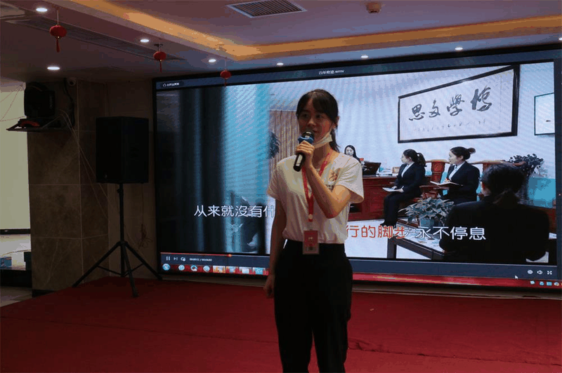 百年好房經(jīng)紀(jì)人三部曲：做人、做事、成交，每一曲都會(huì)讓客戶滿意！